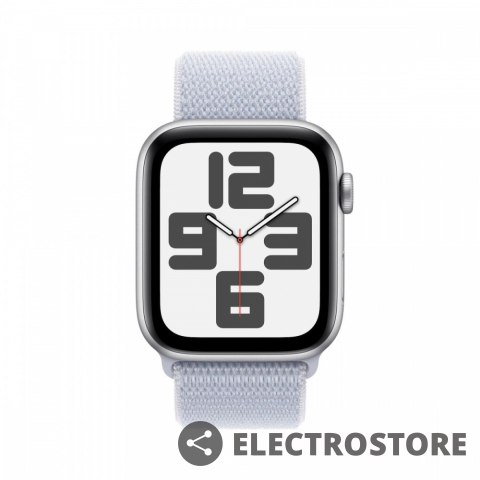 Apple Watch SE GPS, koperta 40 mm z aluminium w kolorze srebrnym z opaską sportową w kolorze błękitnego obłoku Apple Watch SE GPS, koperta 40 mm z aluminium w kolorze srebrnym z opaską sportową w kolorze błękitnego obłoku