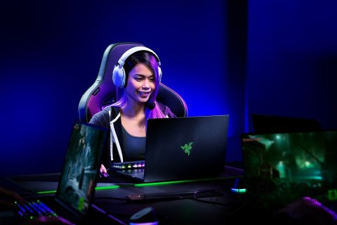 RAZER Razer BlackShark V2 Pro Zestaw słuchawkowy Bezprzewodowy Opaska na głowę Gaming Bluetooth Biały