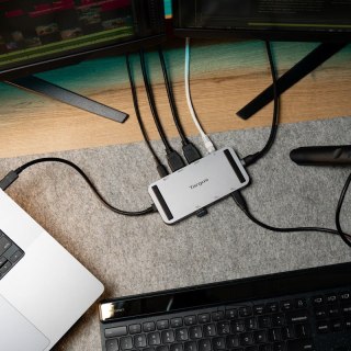 Targus Targus DOCK429GL stacja dokująca Przewodowa USB4 Srebrny